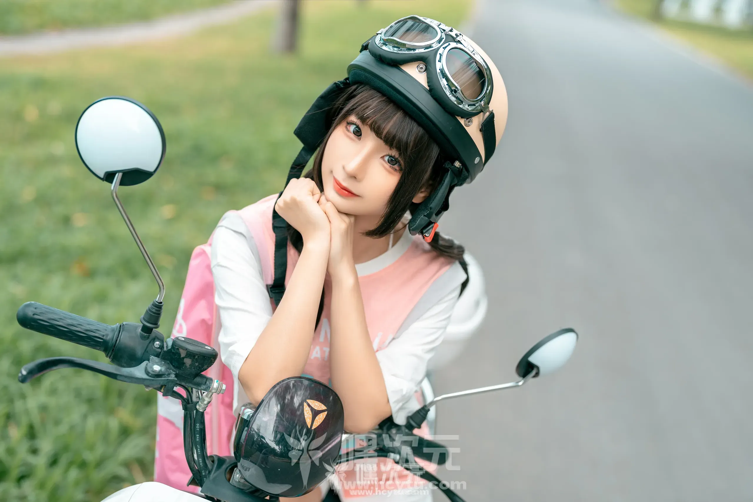 蠢沫沫 小电车 美女写真图片欣赏