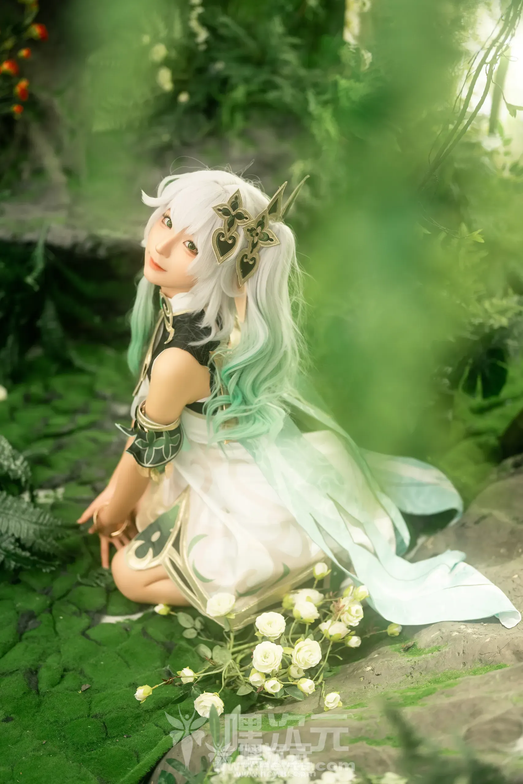 蠢沫沫 大慈树王 美女写真图片欣赏