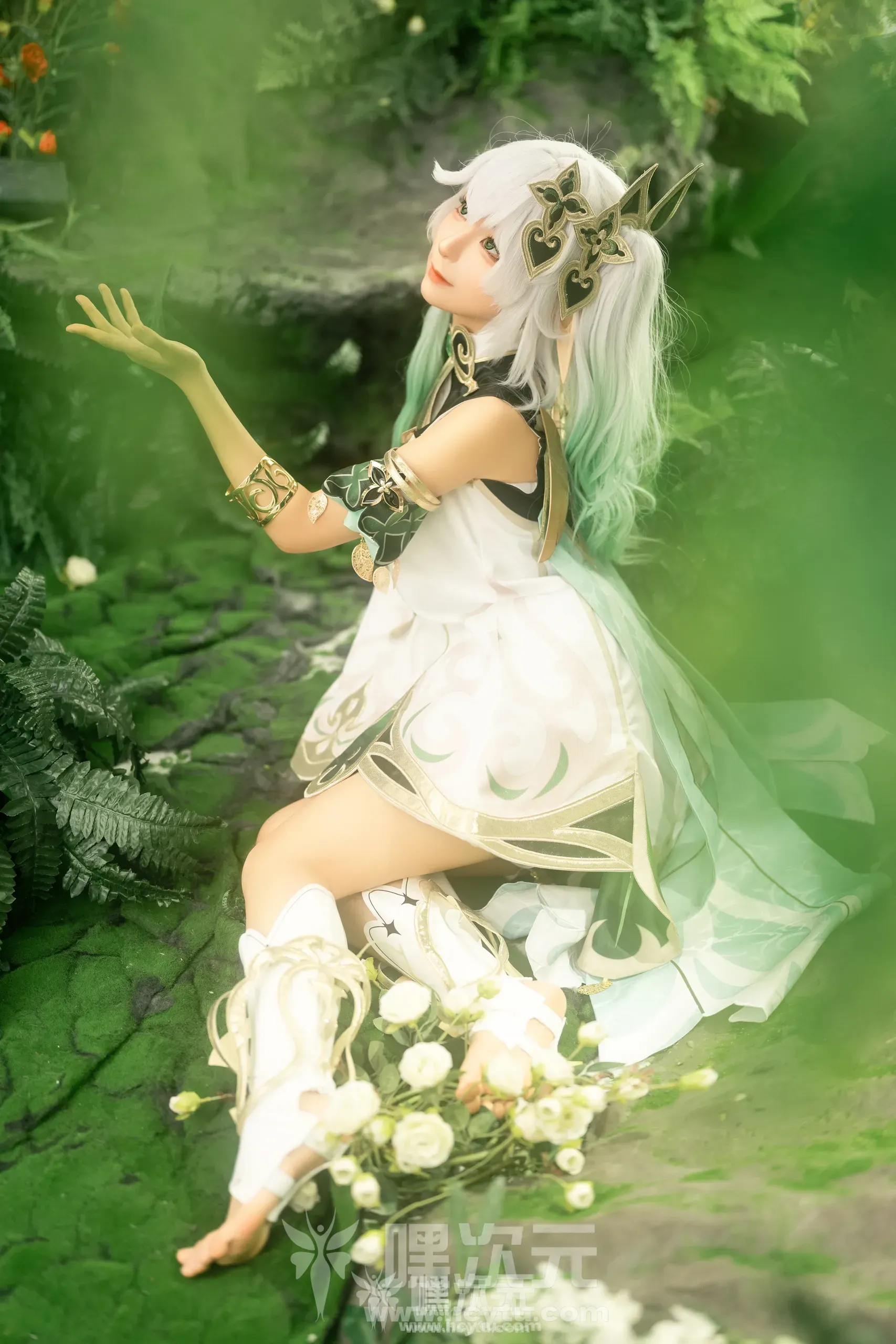蠢沫沫 大慈树王 美女写真图片欣赏