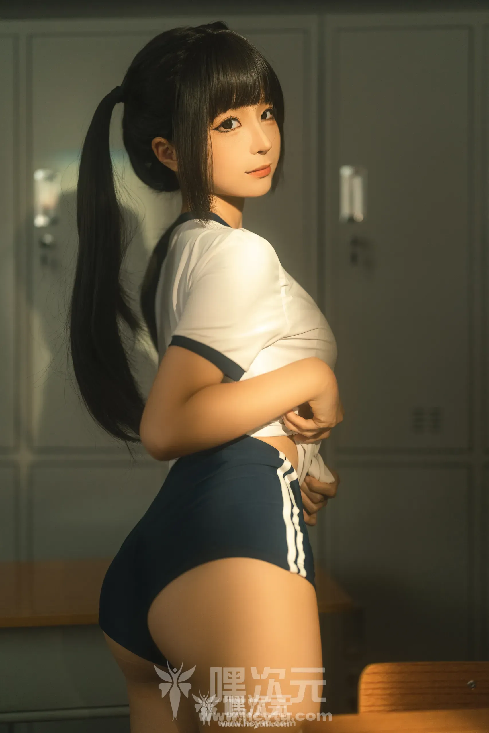 蠢沫沫 午后课间 美女写真图片欣赏