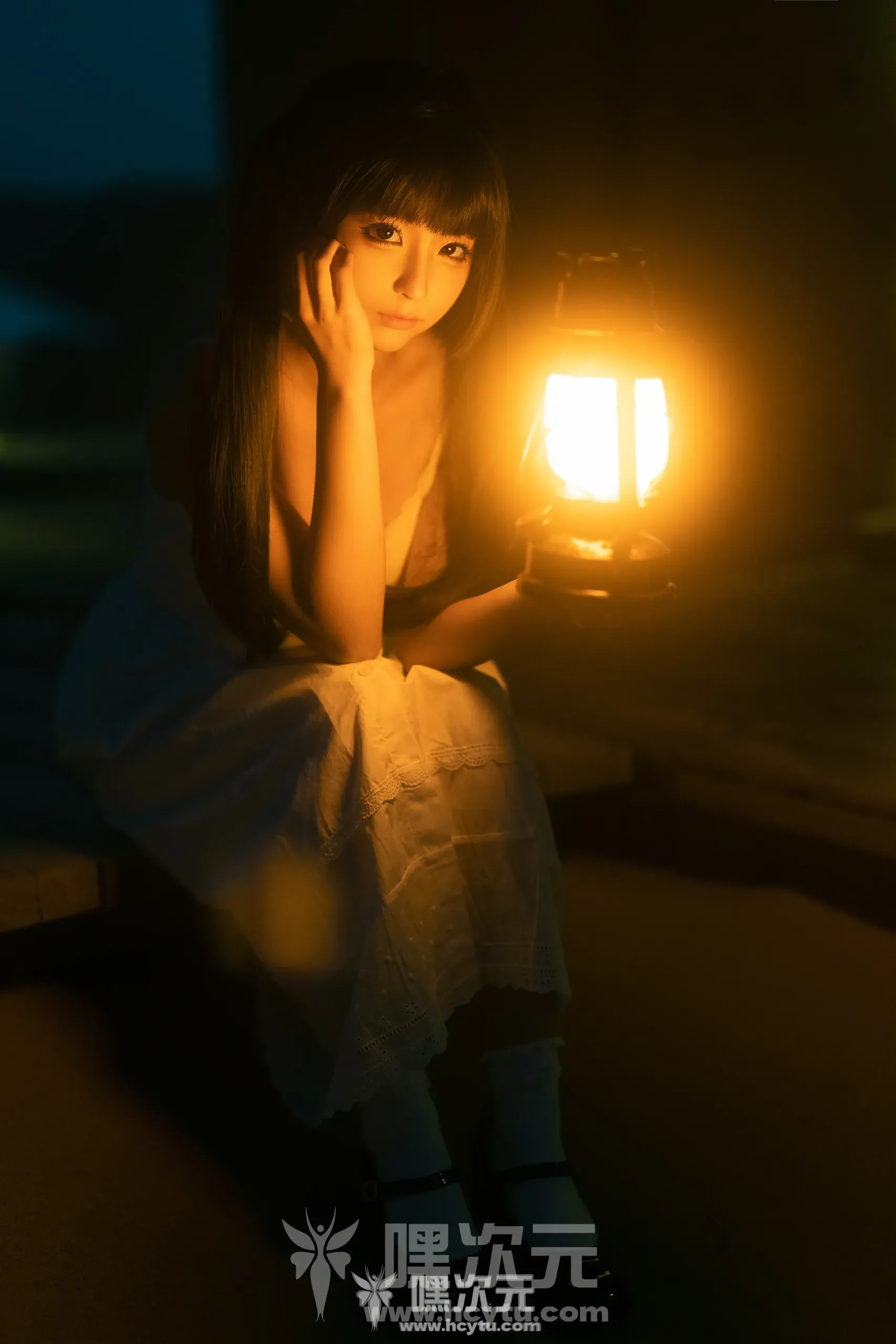 蠢沫沫 海岸昏灯 美女写真图片-嘿次元