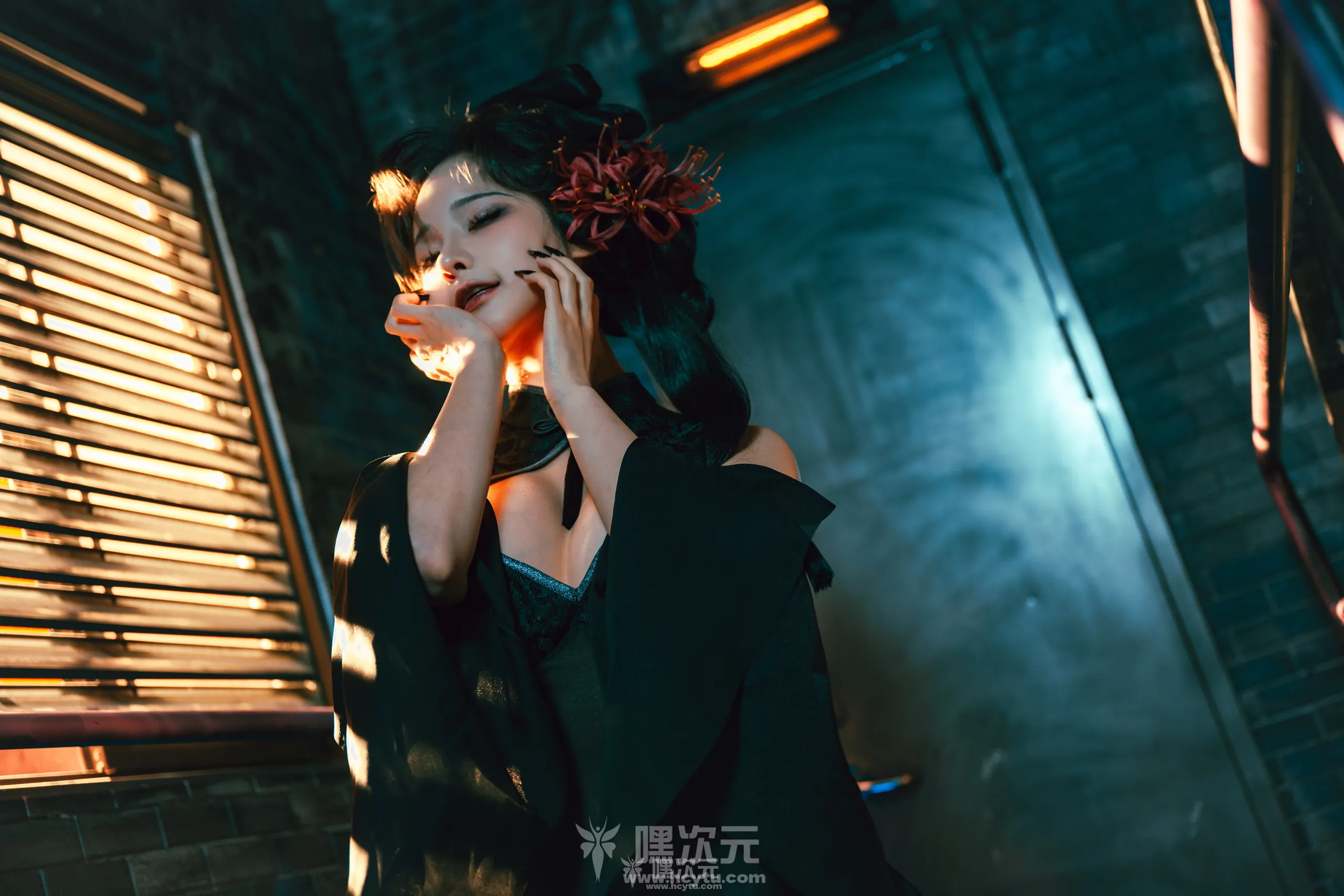 蠢沫沫 蔻-少女后庭[七月作品][在线欣赏]