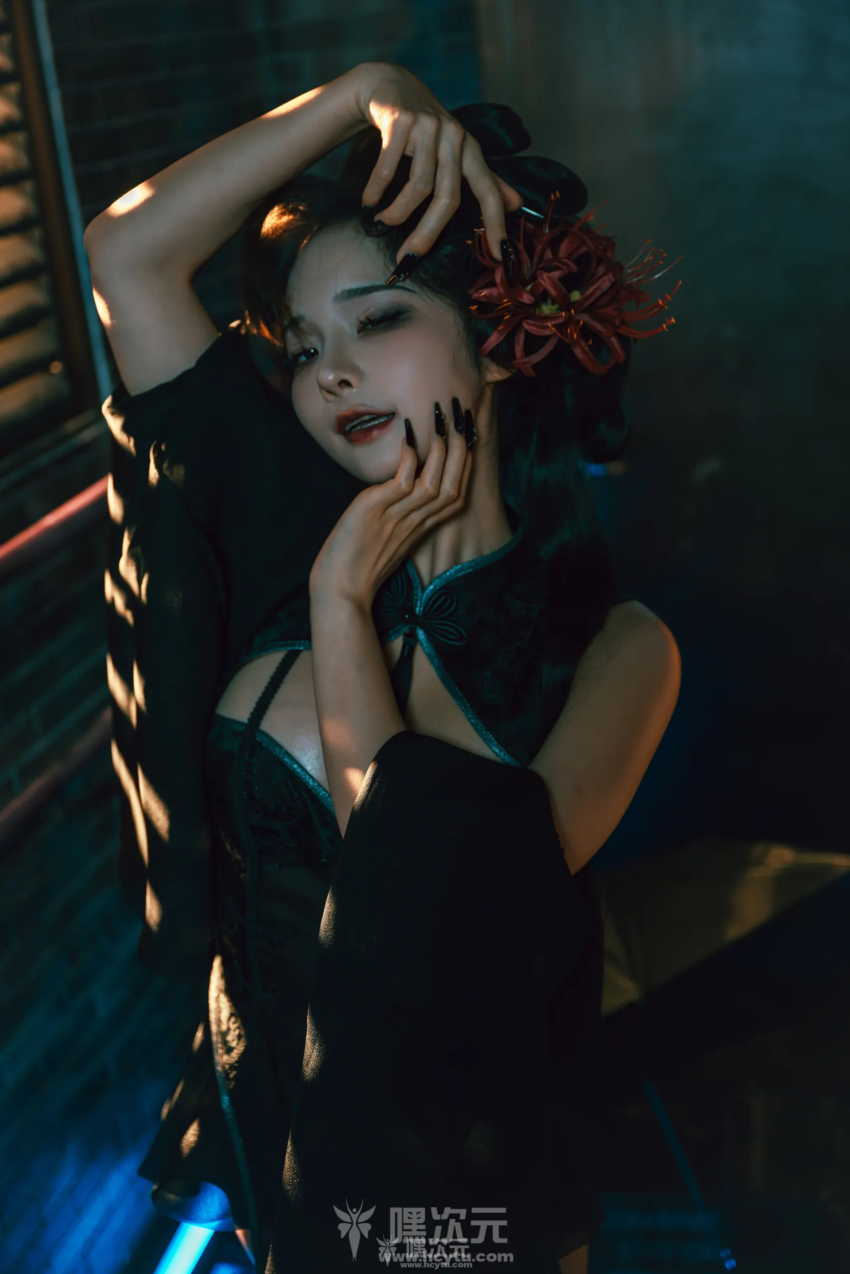 蠢沫沫 蔻-少女后庭[七月作品][在线欣赏]