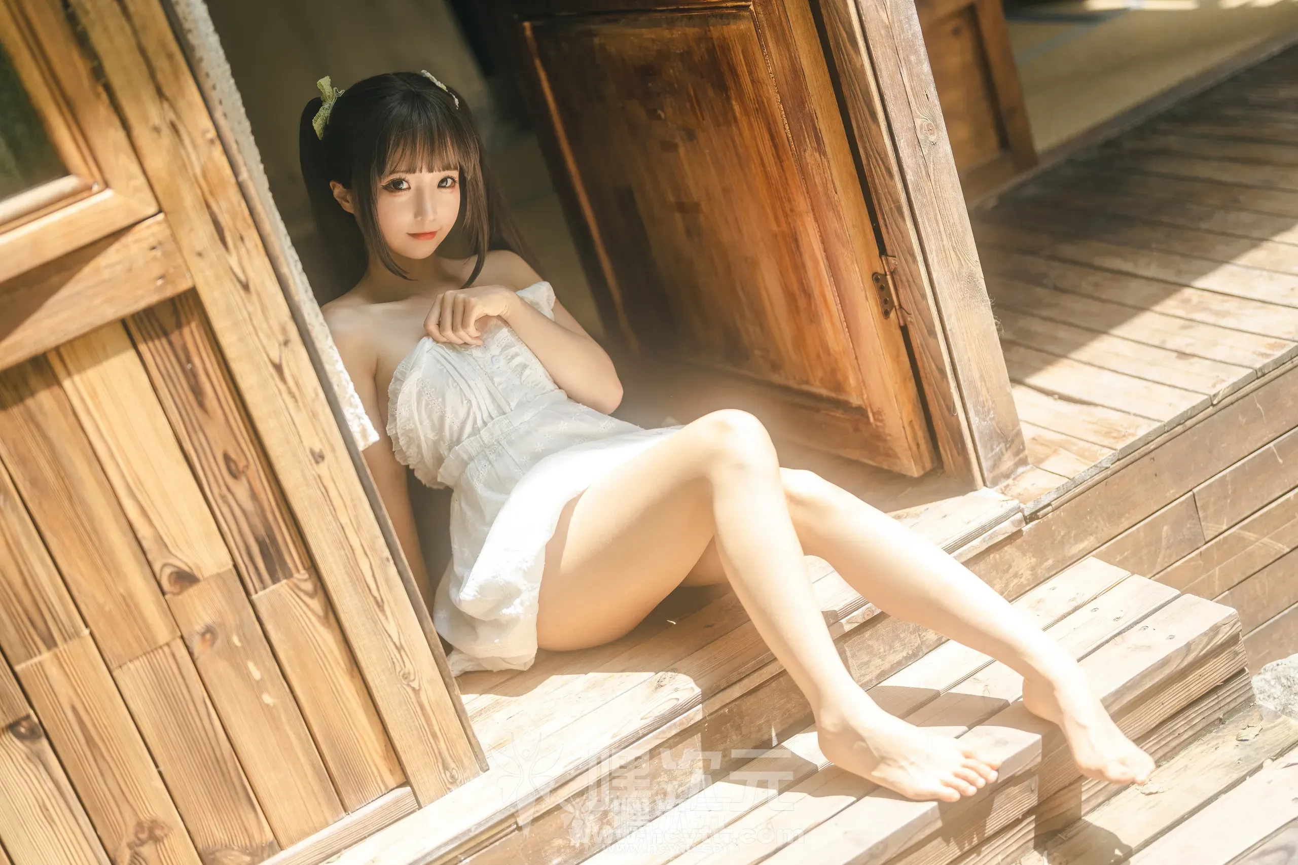 蠢沫沫 夏白吊带 美女写真图片 - 嘿次元 图4